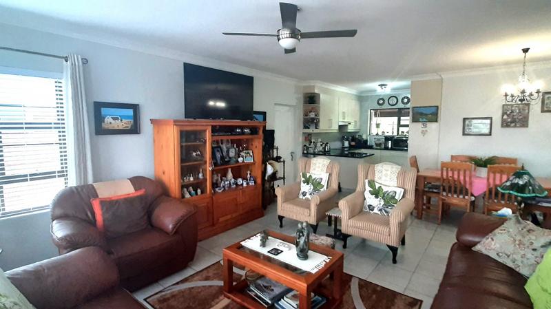 2 Bedroom Property for Sale in Albertinia Western Cape